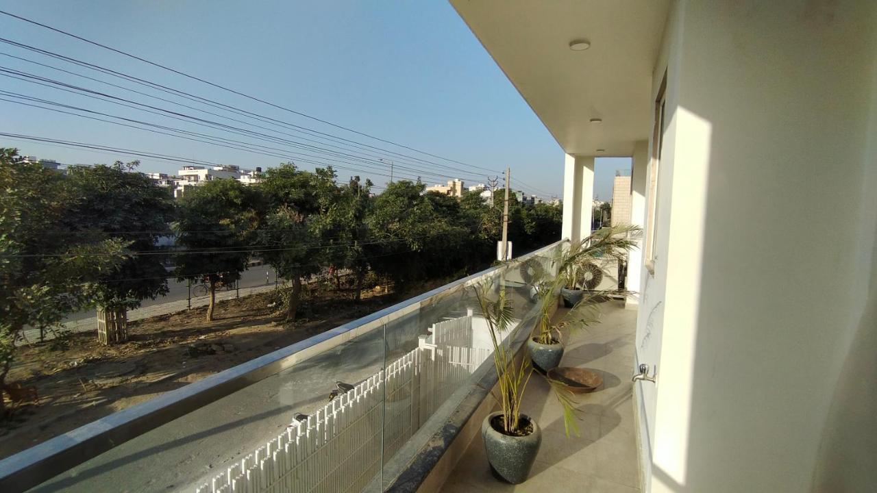 Saltstayz Sector 52 - Ardee City Mall Gurgaon Exterior foto
